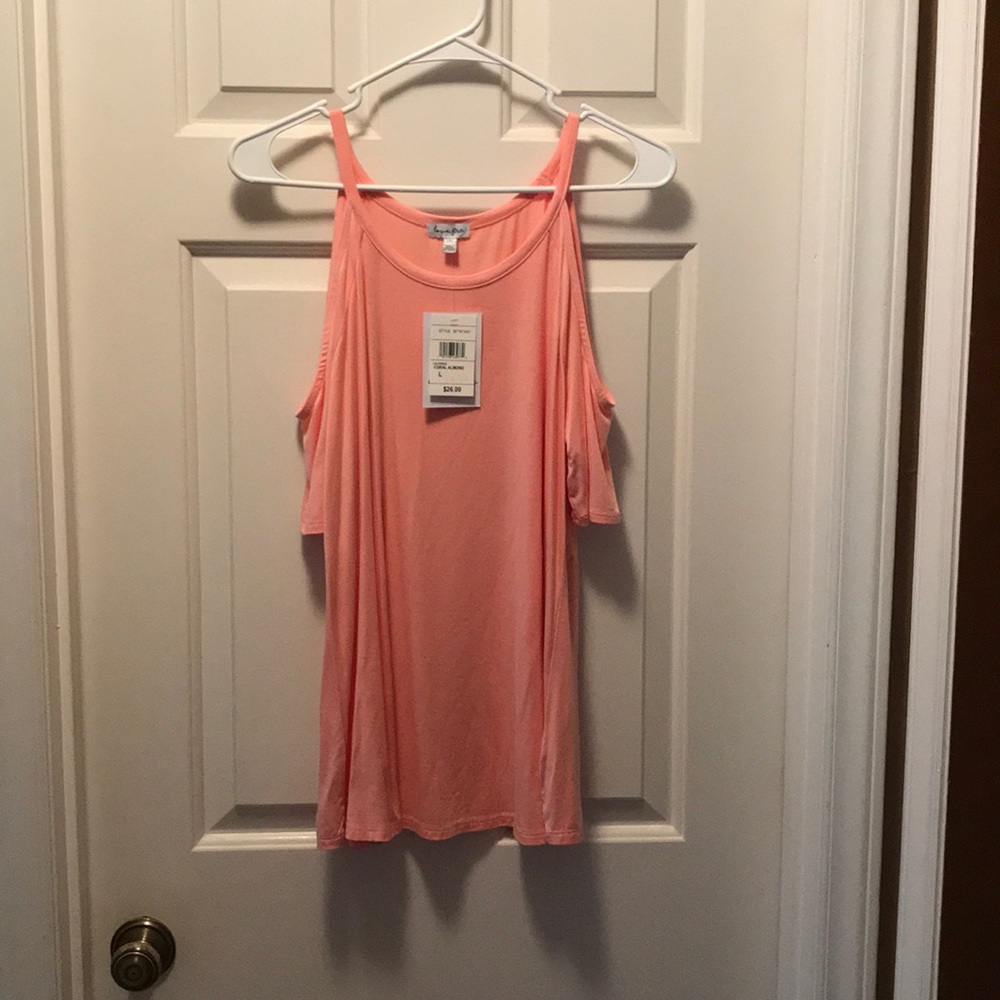 Love, fire Cold Shoulder tunic L NWT